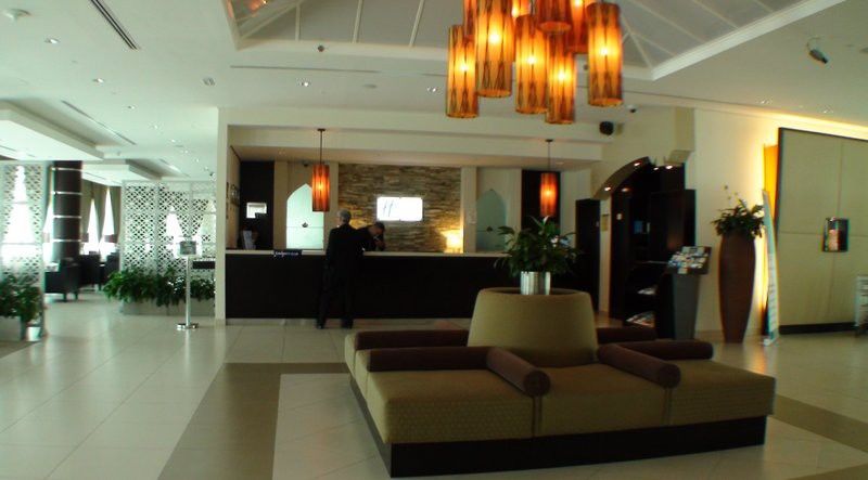Holiday Inn Express Dubai Internet City, An Ihg Hotel Exteriör bild